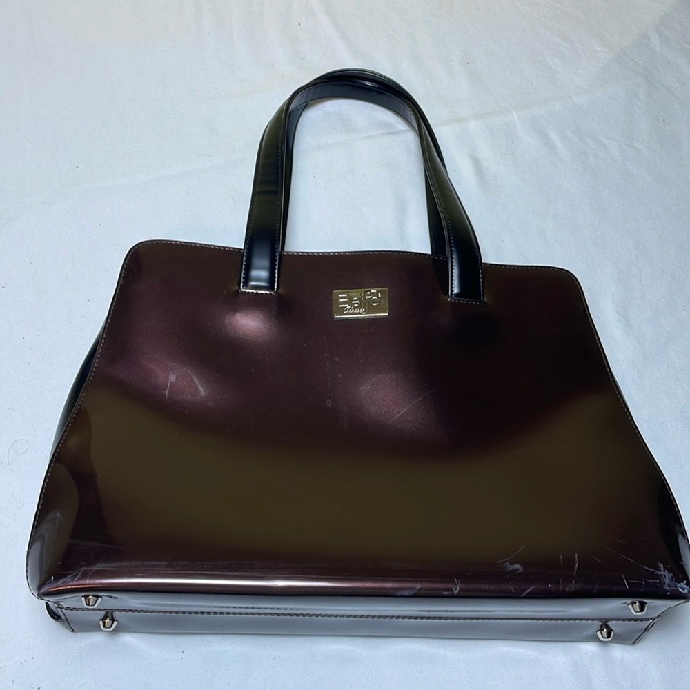 Beijo Classic Leather Handbag